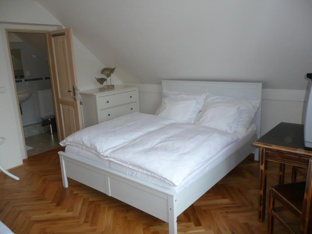Penzion Venkoff Sázava Esterno foto